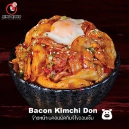 ข้าวหน้าเบคอนผัดกิมจิไข่ออนเซ็น  