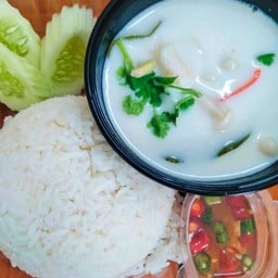 ชุดข้าว+ต้มข่าไก่