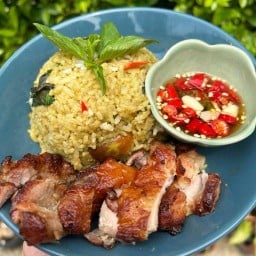 ครัวโอ๋แซ่บ! (ข้าวผัดเขียวหวาน กะเพราคลุก หม่าล่า)