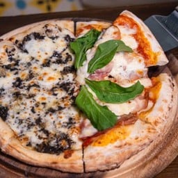 พิซซ่าหน้าฮาฟ