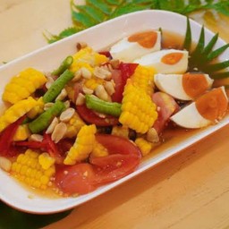 ตำข้าวโพดไข่เค็ม