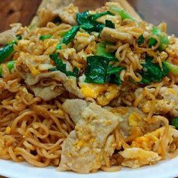 มาม่าผัดไข่ LM