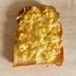 Home Bread (ปังอบชีส) พลัสคอนโดอยุธยา แกรนด์