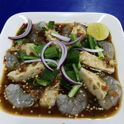 ยำกุ้งสด