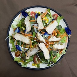 สลัดอกไก่ย่าง