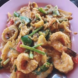 ข้าวทะเลผัดผงกะหรี่