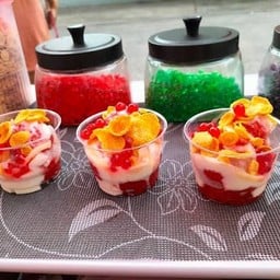 สตอเบอรี่โยเกิร์ต เจสม่าาาา บางกรวย