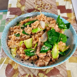 ข้าวผัดโบราณ เลือดท็อปปิ้งได้ค่ะ