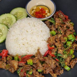 ข้าวผัดกะเพรา/พริกแกง LM