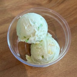 ไอศกรีมกะทิรวมมิตร 💚🌽 (เนื้อละเอียด หวานน้อย)