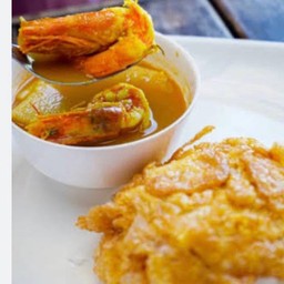 ข้าวแกงส้มกุ้งไข่เจียว