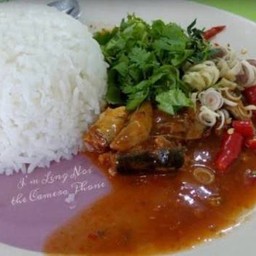 ข้าวยำปลากระป๋อง