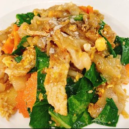 ผัดซีอิ๊วไข่ปลาหมึก