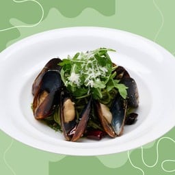 Pesto & Mussel Pasta