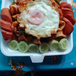 พริกแกงทะเล+ไส้กรอก+ไข่ดาว