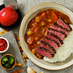 K2 ข้าวแกงกะหรี่+เนื้อย่าง [Rice + Japanese Curry with Grilled Beef]