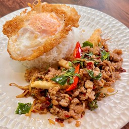 หมูผัดฉ่า + ไข่ดาว