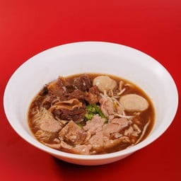 ก๋วยเตี๋ยวเนื้อ ชิ้น สด เปื่อย พิเศษ