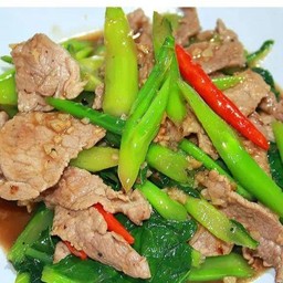 ข้าวผัดคะน้าหมูชิ้น