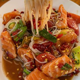 ตำซั่วขนมจีนแซลมอน