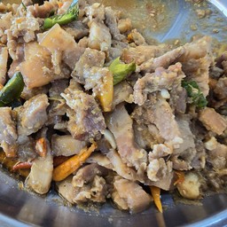 หมูผัดกะปิ