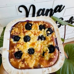 Blueberry Crumble Cheesecake