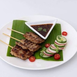 ข้าวเหนียวหมูปิ้ง - grilled pork with Sticky rice