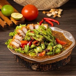 ตำถั่วหมูกรอบ