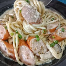 สปาเก็ตตี้ครีมซอสไส้กรอก(ใหม่)