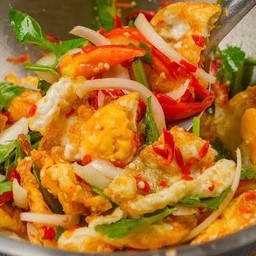 ยำไข่ดาว