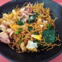 หมี่กรอบผัดซีอิ๊วปลาหมึก