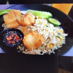 ข้าวผัดปลา