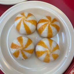 เต้าหู้ไข่กุ้ง (ข้างในไส้ชีทและไข่กุ้ง)