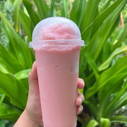 สตอเบอรี่โยเกิร์ต