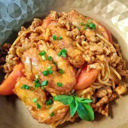 สปาเก็ตตี้ซอสมะเขือเทศกุ้งหมูสับ