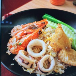 ข้าวผัดทะเล
