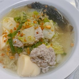 ต้มจืดเต้าหู้ หมูสับ ผักกาดขาว สาหร่าย