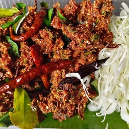 ลาบเนื้อทอด