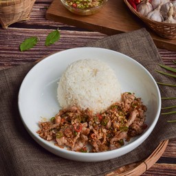 หมูชิ้นคั่วพริกเกลือ