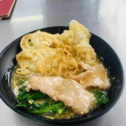 เส้นกรอบราดหน้าหมู