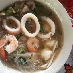 ทะเลนำ้ใส