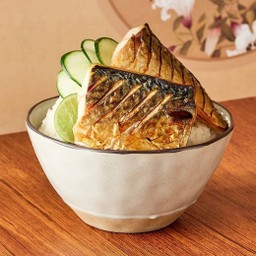 ข้าวหน้าซาบะย่างเกลือ