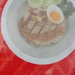 ราชาบะหมี่เจ๊เพ็ญ สาย 4 หน้าหมู่บ้านพฤกษาทาวน์เน็กซ์ก่อนถึงสะพานลอย สาย 4