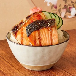 ข้าวหน้าแซลมอนย่างเทอริยากิ