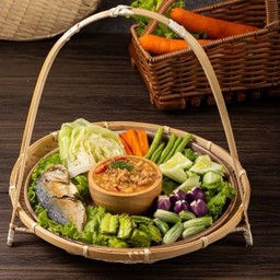 น้ำพริกกุ้งหลน ปลาทู ชุดผัก