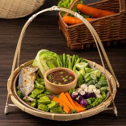 น้ำพริกกะปิ ปลาทู ชุดผัก