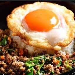 กะเพราเนื้อโคขุนดรายเอจน์