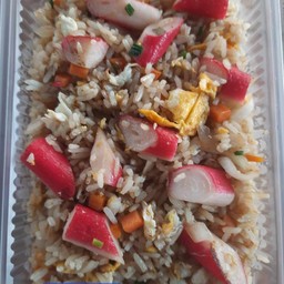 ข้าวผัดใส่ไข่ปูอัด