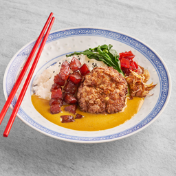🍛ข้าวกะหรี่กุนเชียง หมูก้อนทอดกระเทียมพริกไทย