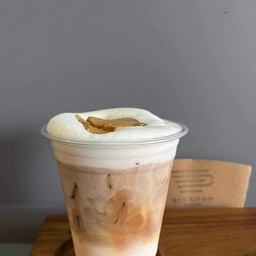 WHITE GINGER